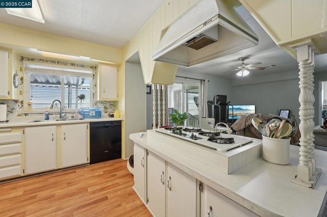 327 La Vina, Pacheco, CA 94553