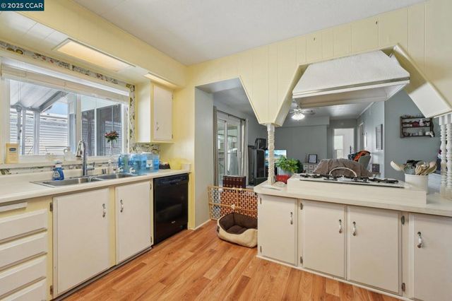 327 La Vina, Pacheco, CA 94553