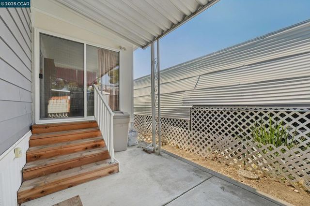 327 La Vina, Pacheco, CA 94553