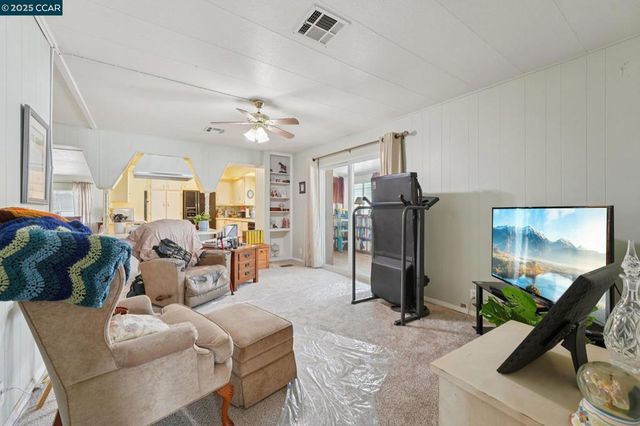 327 La Vina, Pacheco, CA 94553