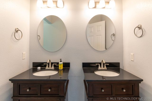 2517 W Kingsport Street, Broken Arrow, OK 74011