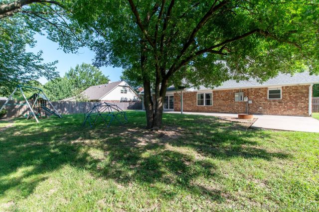2517 W Kingsport Street, Broken Arrow, OK 74011