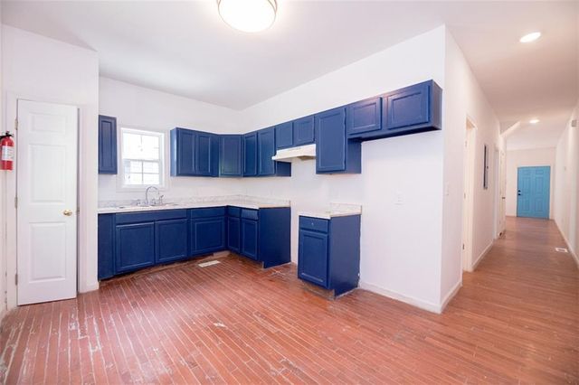 22 S Eugenia Place NW, Atlanta, GA 30318