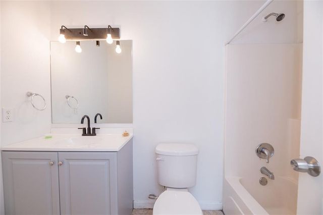 22 S Eugenia Place NW, Atlanta, GA 30318