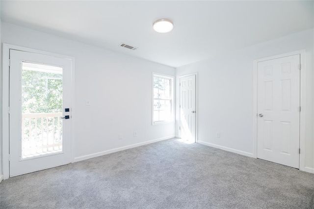 22 S Eugenia Place NW, Atlanta, GA 30318