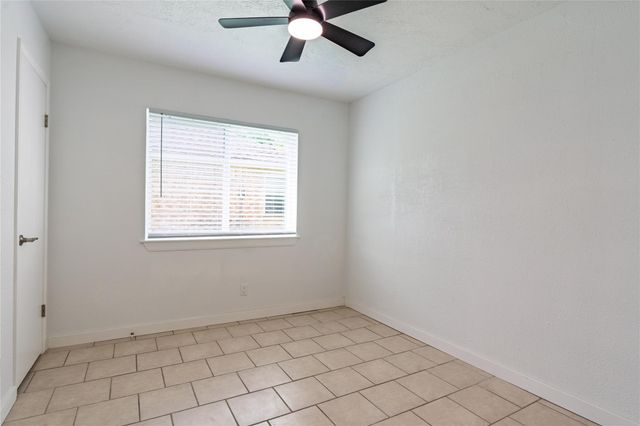 4855 Sulley Drive, Alvin, TX 77511