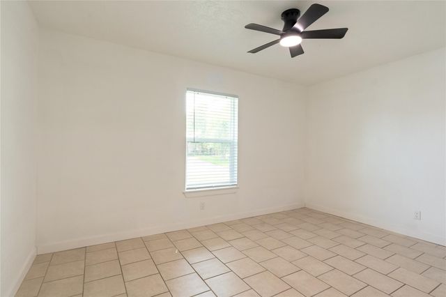 4855 Sulley Drive, Alvin, TX 77511
