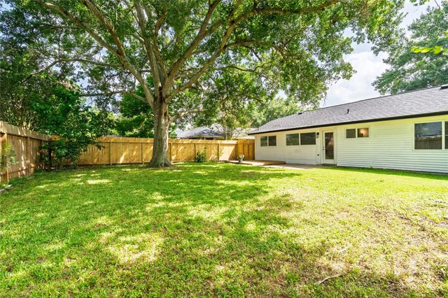 4855 Sulley Drive, Alvin, TX 77511