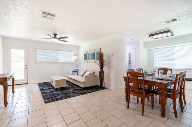 4855 Sulley Drive, Alvin, TX 77511