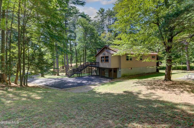 52 Lady Slipper Lane, Lake Luzerne, NY 12846