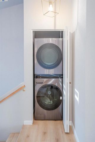 219 Commons Ln, Foster City, CA 94404