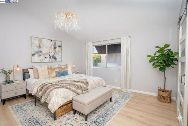 219 Commons Ln, Foster City, CA 94404