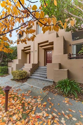219 Commons Ln, Foster City, CA 94404