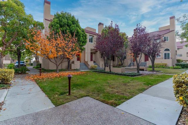 219 Commons Ln, Foster City, CA 94404