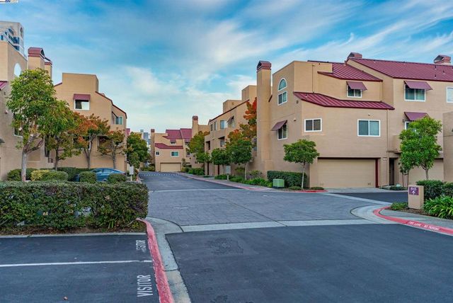 219 Commons Ln, Foster City, CA 94404