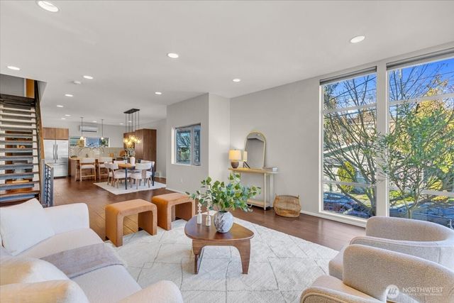 3001 60th Avenue SW, Seattle, WA 98116