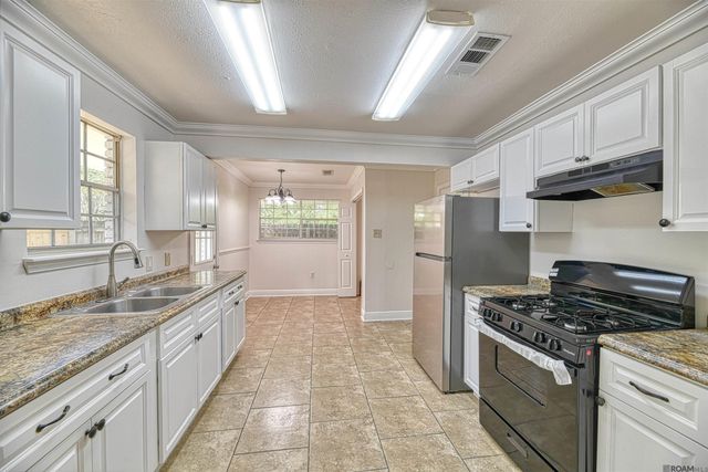10335 Greenwell Springs Rd, Baton Rouge, LA 70814