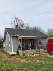 1813 W Lincoln Street, Springfield, MO 65806