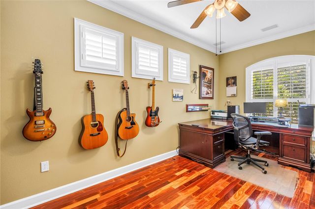 1600 BRIGHTWATERS BOULEVARD NE, St Petersburg, FL 33704