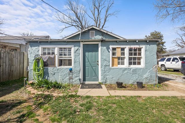 827 Elm Street, Siloam Springs, AR 72761