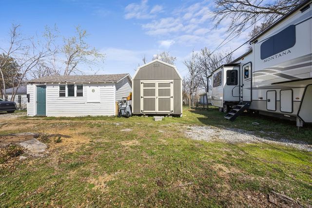 827 Elm Street, Siloam Springs, AR 72761
