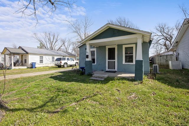 827 Elm Street, Siloam Springs, AR 72761