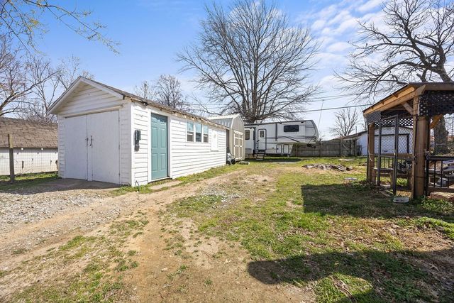 827 Elm Street, Siloam Springs, AR 72761