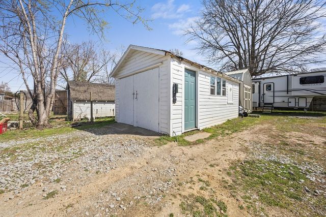 827 Elm Street, Siloam Springs, AR 72761