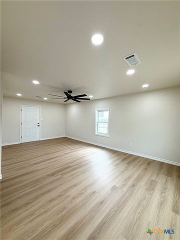 421 S 32nd Street, Temple, TX 76501