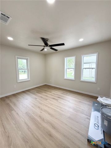 421 S 32nd Street, Temple, TX 76501