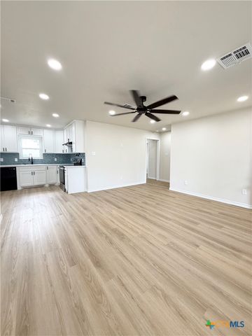 421 S 32nd Street, Temple, TX 76501