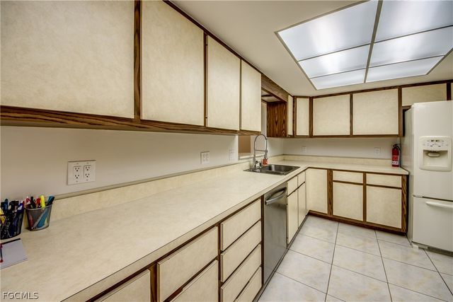 1939 Longfellow DR, North Fort Myers, FL 33903