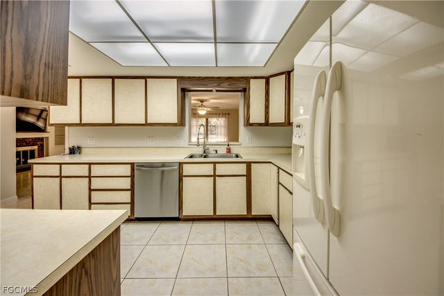 1939 Longfellow DR, North Fort Myers, FL 33903