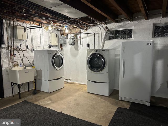 9405 KIRKWOOD RD, Philadelphia, PA 19114