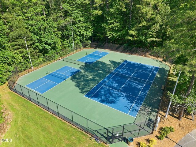 305 Parkknoll Lane, Cary, NC 27519