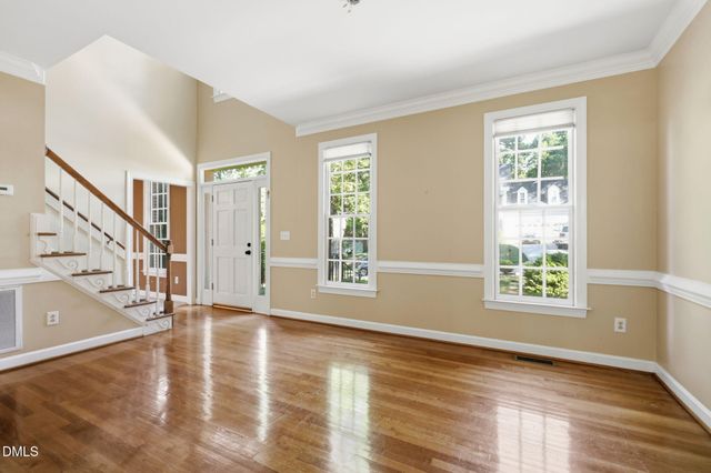 305 Parkknoll Lane, Cary, NC 27519