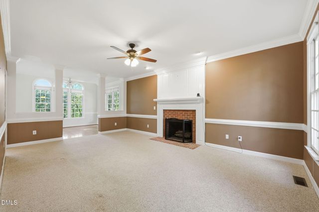 305 Parkknoll Lane, Cary, NC 27519
