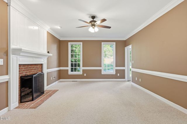 305 Parkknoll Lane, Cary, NC 27519