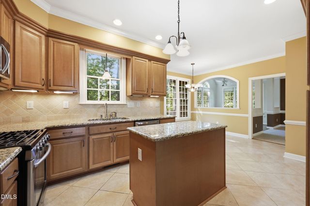 305 Parkknoll Lane, Cary, NC 27519