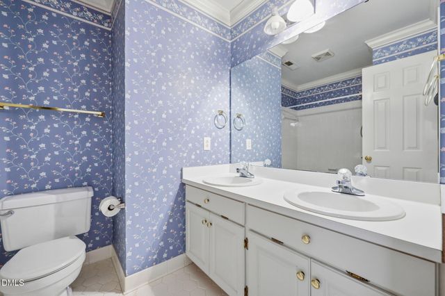 305 Parkknoll Lane, Cary, NC 27519