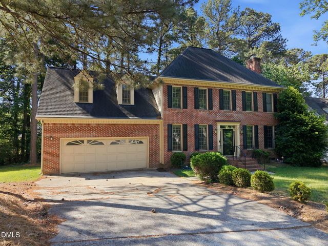 305 Parkknoll Lane, Cary, NC 27519