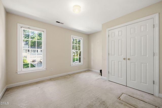 305 Parkknoll Lane, Cary, NC 27519
