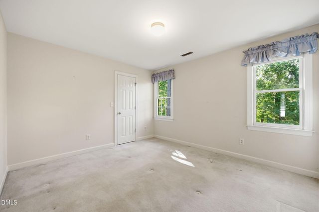 305 Parkknoll Lane, Cary, NC 27519