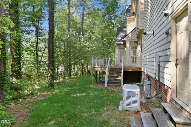 305 Parkknoll Lane, Cary, NC 27519
