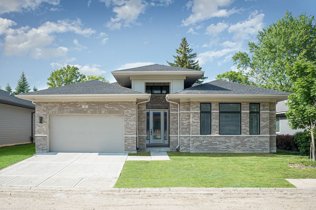 19 Heritage Drive, Highland Park, IL 60035