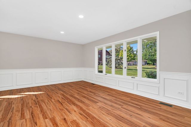 18233 Michigan Court 73, Orland Park, IL 60467