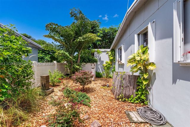 4211 NW 11th Ave, Oakland Park, FL 33309