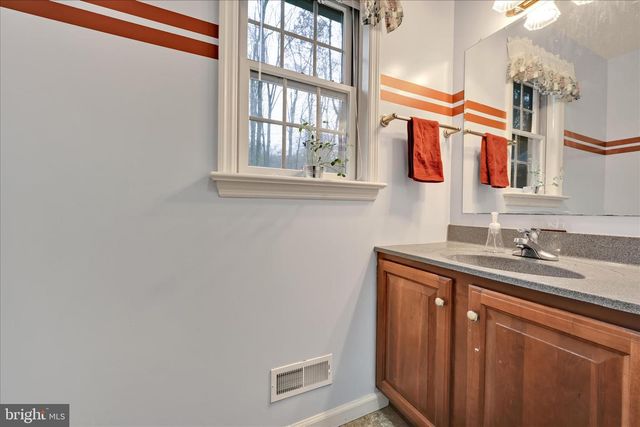 6 WHITETAIL DR, Robesonia, PA 19551