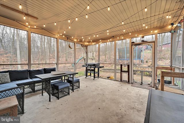 6 WHITETAIL DR, Robesonia, PA 19551