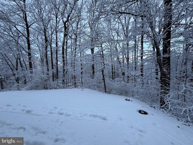 6 WHITETAIL DR, Robesonia, PA 19551